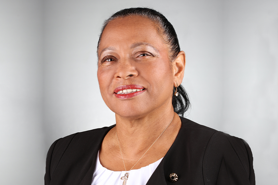 南希Vincenty-Cortez