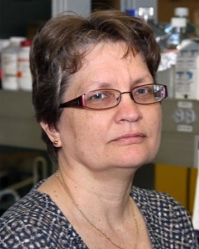 headshot Dedra Harmody