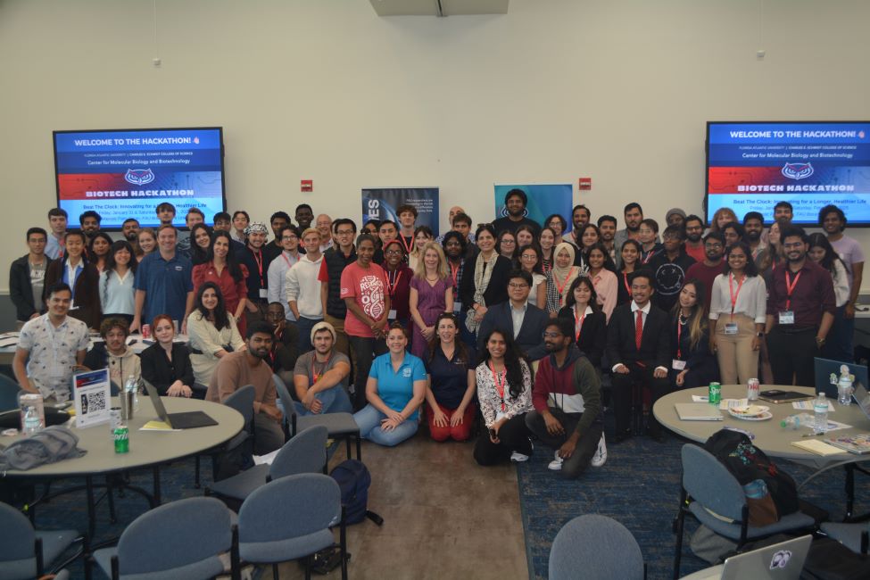 Participants from the inaugural Biotech Bridge Hackathon, held by 太阳城娱乐’s Center for Molecular Biology and Biotechnology, are shown.